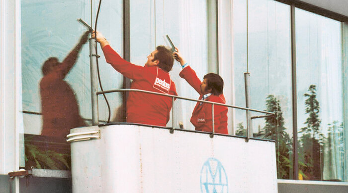Dussmann Cleaning as an outsourcing solution Outdoor cleaning