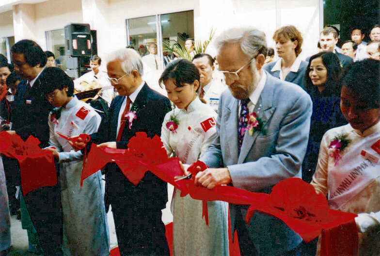 Expansion with catering to Asia Peter Dussmann opens Central Kitchen at Cho Ray Hospital