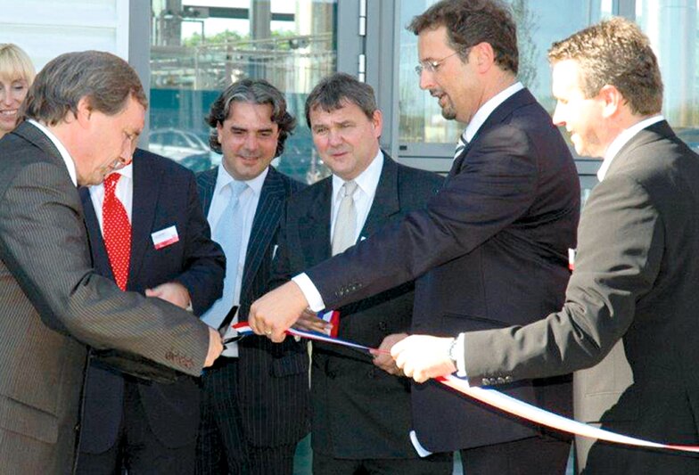 Foundation of company Lavador in Luxembourg Opening of the industrial laundry "Lavador"